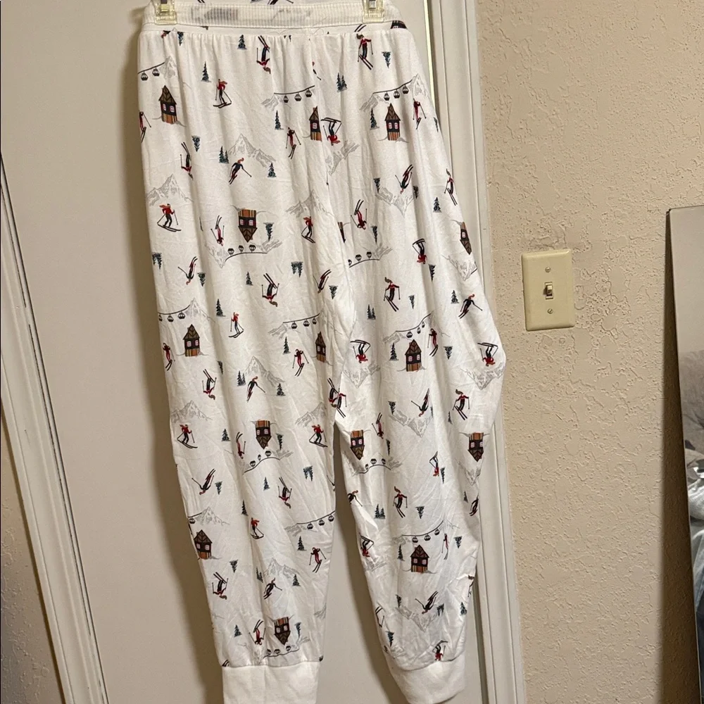 Women's White Ski Print Pajama Pants - Picture 5 of 7